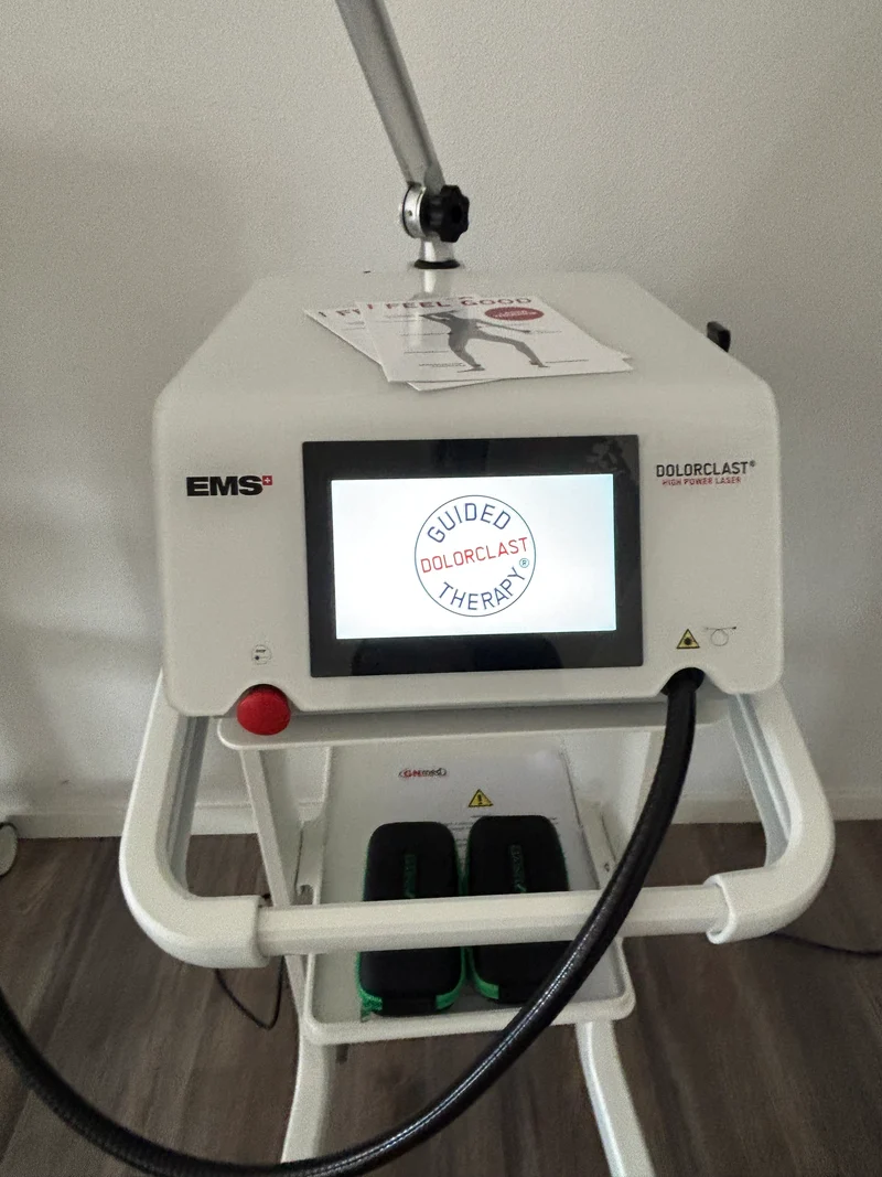 Gebrauchtgerät - Lasergerät SWISS DolorClast® High Power Laser für Schmerzbehandlung
