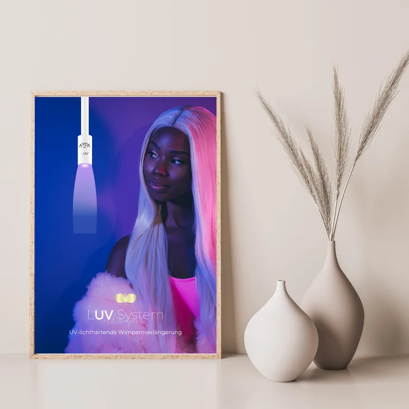 Poster UV Wimpernverlängerung DIN A1 LUV System lila Studio Poster CFB Cosmetics®