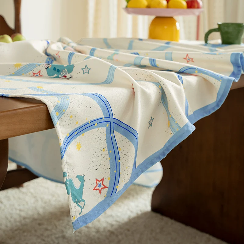 Rechteckige Baumwollmisch‑Tischdecke mit verspieltem Bahnen‑ und Tierprint