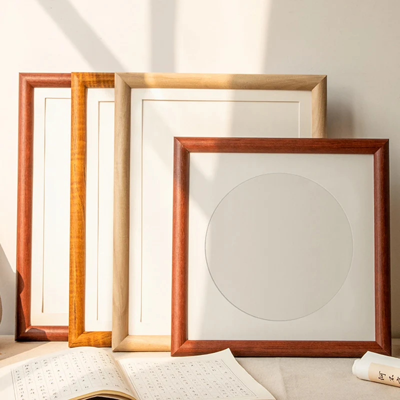 Minimalistischer Fotoanzeige-Rahmen