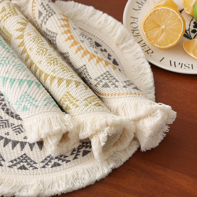 Rundes gewebtes Tisch-Platzset mit Fransenrand und Mandala-Jacquard