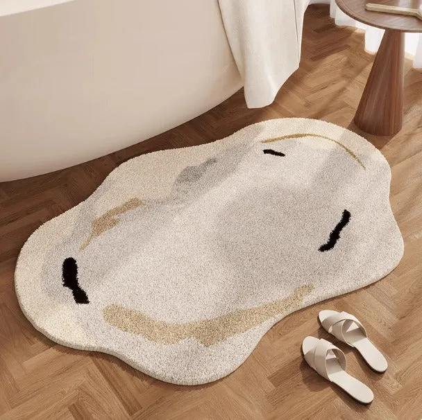 Abstrakt geformte Plüsch-Badematte für das Badezimmer