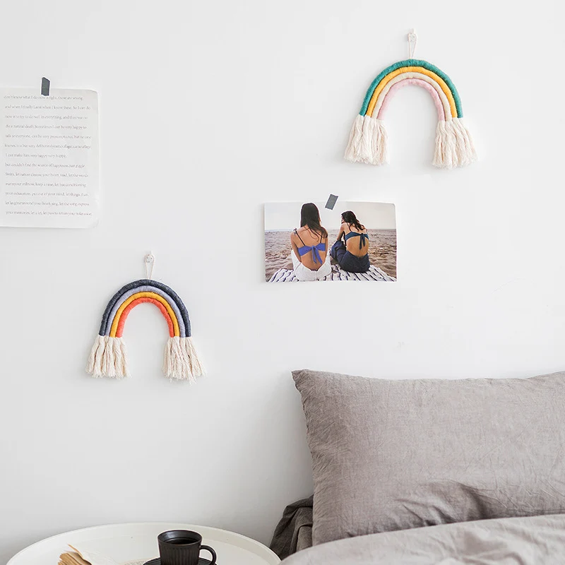 Makramee‑Regenbogen-Wanddekoration mit handgefertigten Baumwollfransen