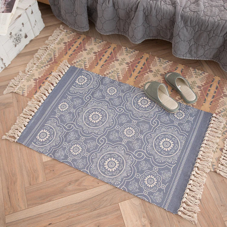 Handgewebter Baumwoll-Tischläufer mit Mandala-Jacquard und dekorativen Fransen