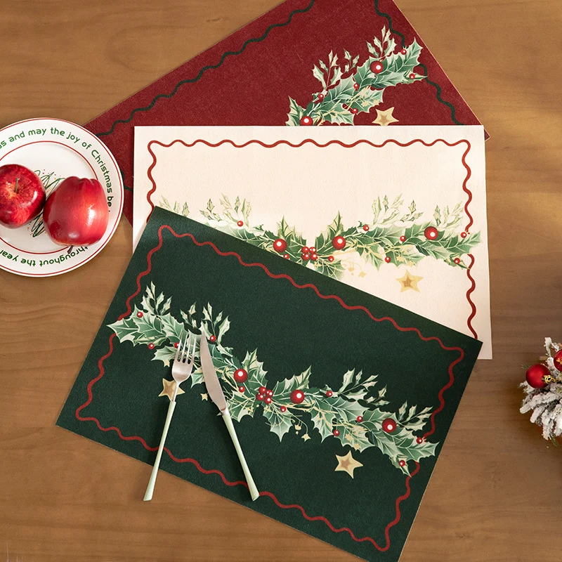 Weihnachts-Fußmatte mit Schriftzug und Stechpalmenmotiv