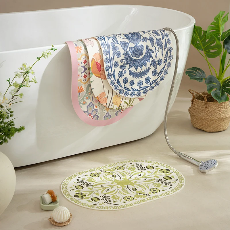 Ovales Tischset aus abwischbarem Baumwoll‑Leinen‑Mix mit detailreichem Blumenprint