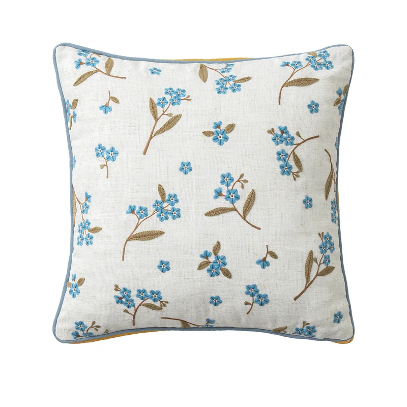 Handgetufteter quadratischer Dekokissenbezug mit floraler Chenille‑Applikation
