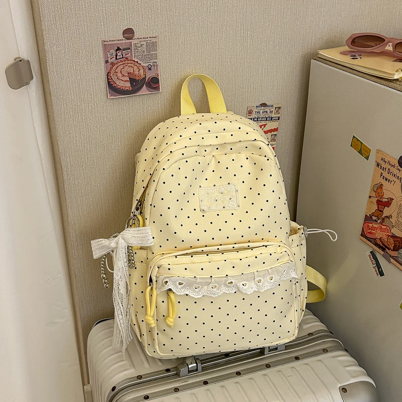 Charmanter gepunkteter Rucksack Karnz