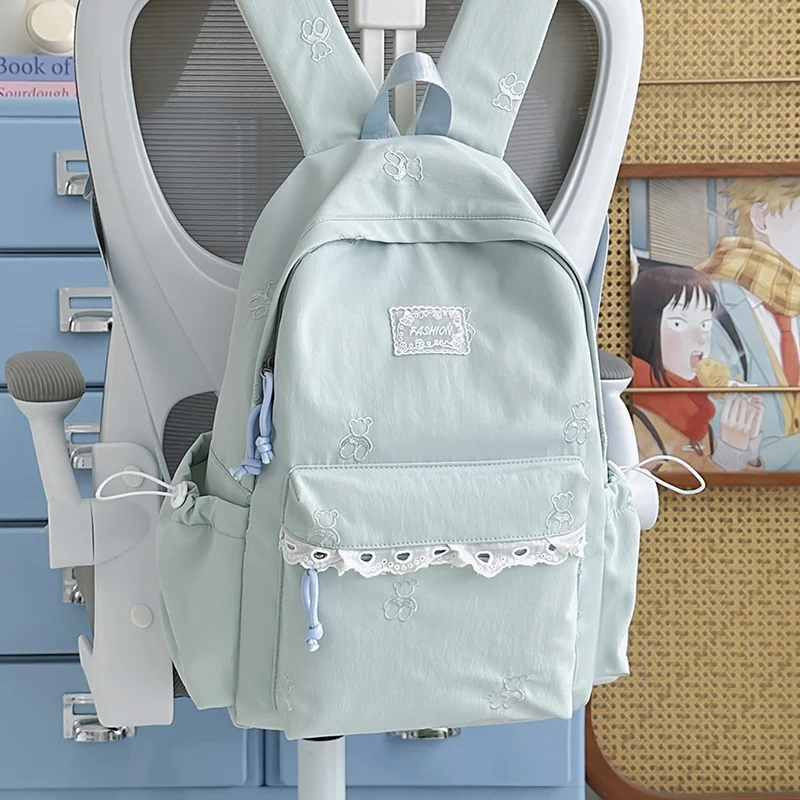 Charmanter bestickter Rucksack Karnz
