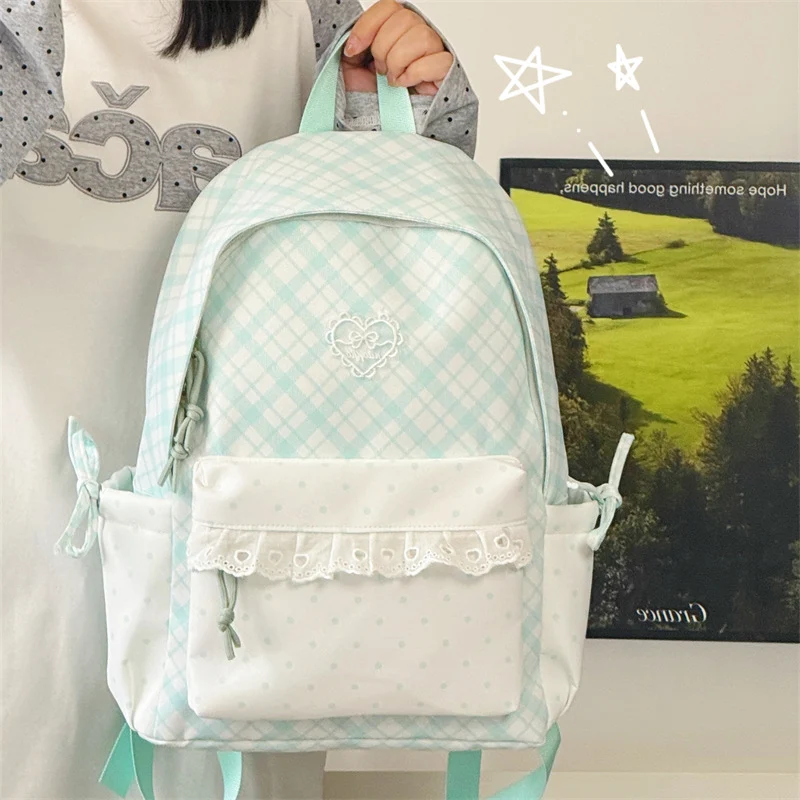 Charmanter Dekorativer Rucksack Karnz
