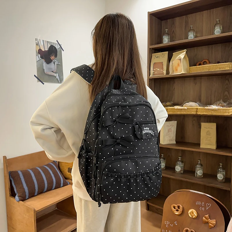 Charmanter mit Schleifen verzierten Rucksack Karnz