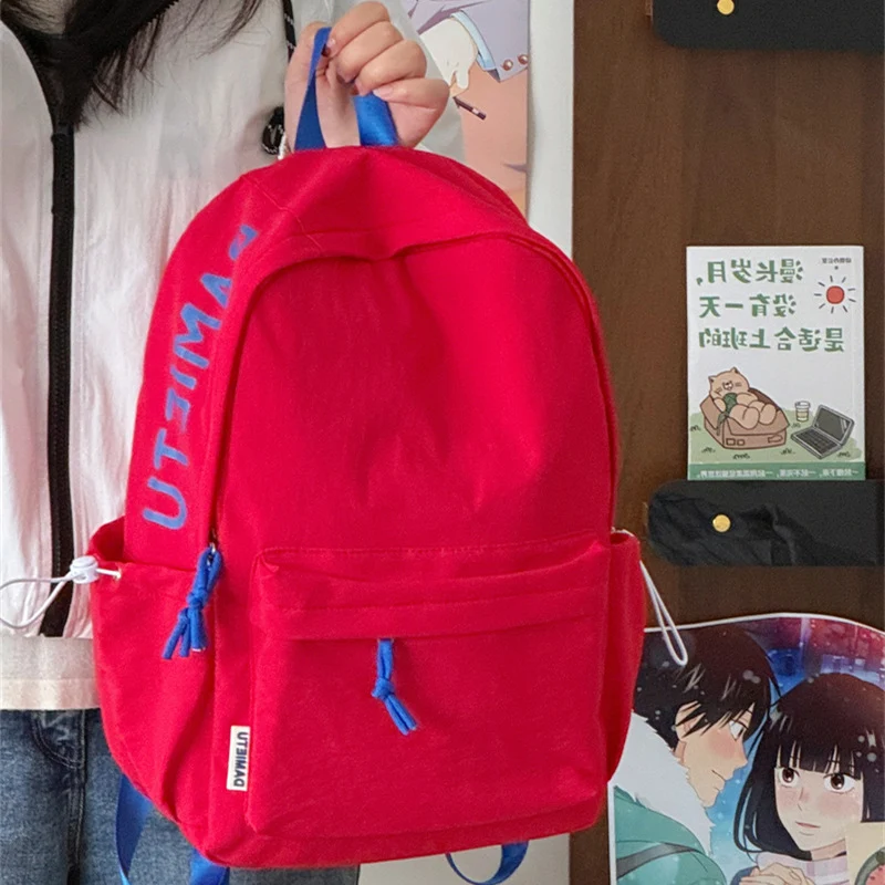 Lässiger leichter Rucksack mit cute Plüsch-Schlüsselanhänger Karnz