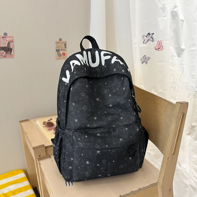 Lässiger mit Sternen verzierten Rucksack Karnz