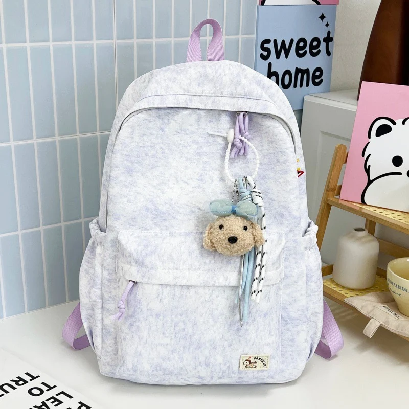 Lässiger weicher Stoff Rucksack mit süßem Charm Karnz