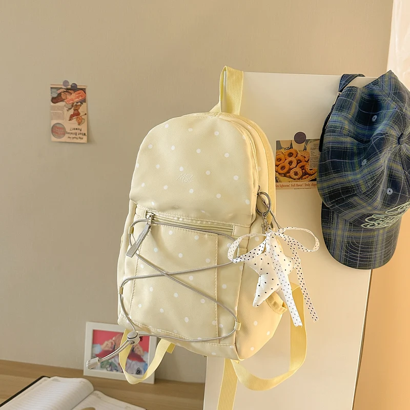 Lässiger gepunkteter Mini-Rucksack Karnz