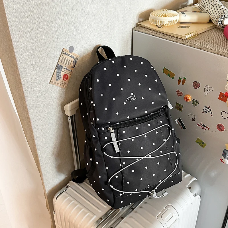 Lässiger gepunkteter Mini-Rucksack Karnz