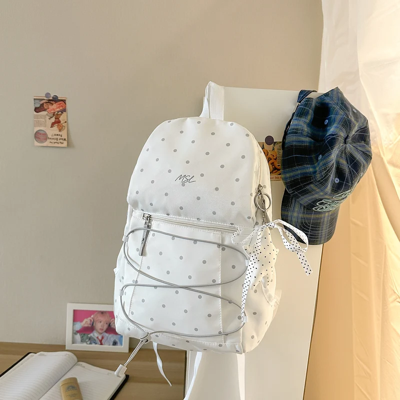 Lässiger gepunkteter Mini-Rucksack Karnz