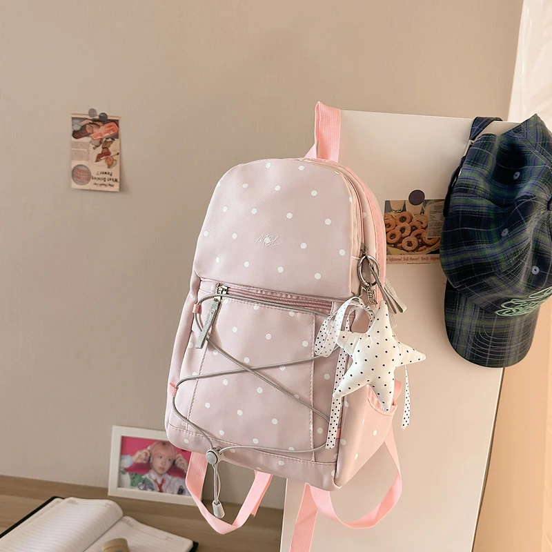 Lässiger gepunkteter Mini-Rucksack Karnz