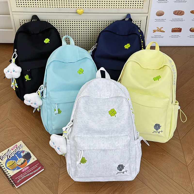 Casual Multi-Pocket Rucksack mit lustigen Akzenten Karnz