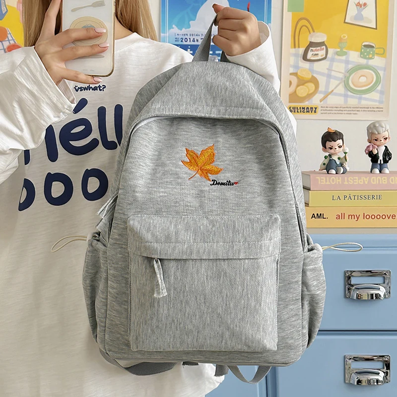 Lässiger bestickter Blatt-Rucksack Karnz