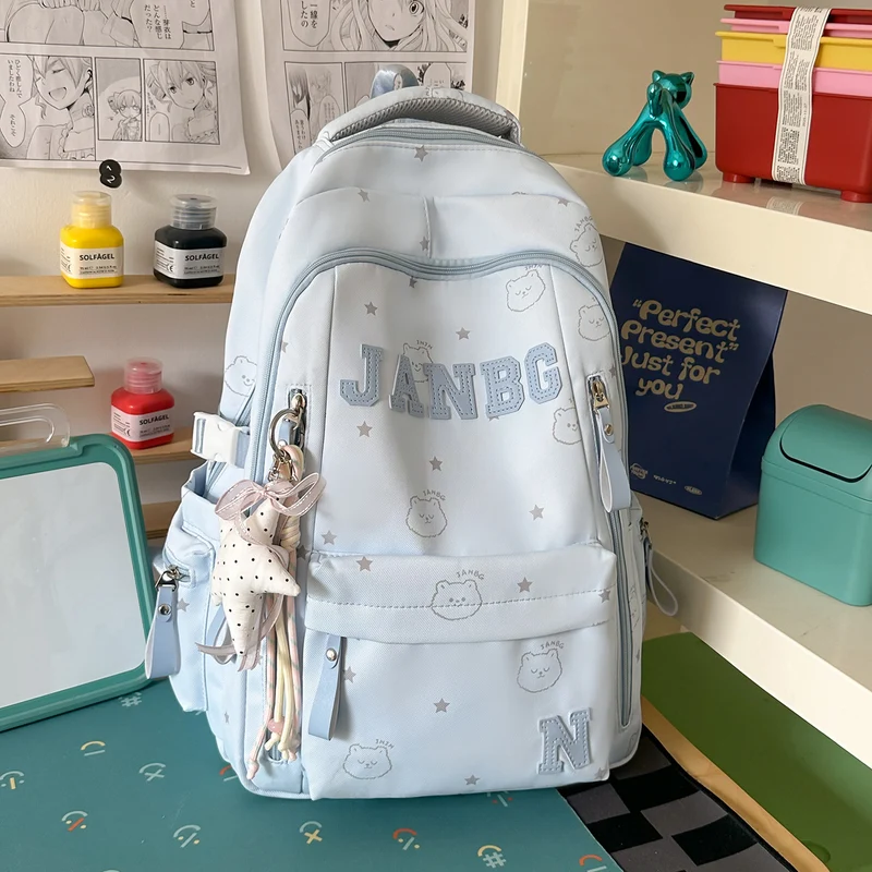 Legere Charakter-verzierte Rucksack Karnz