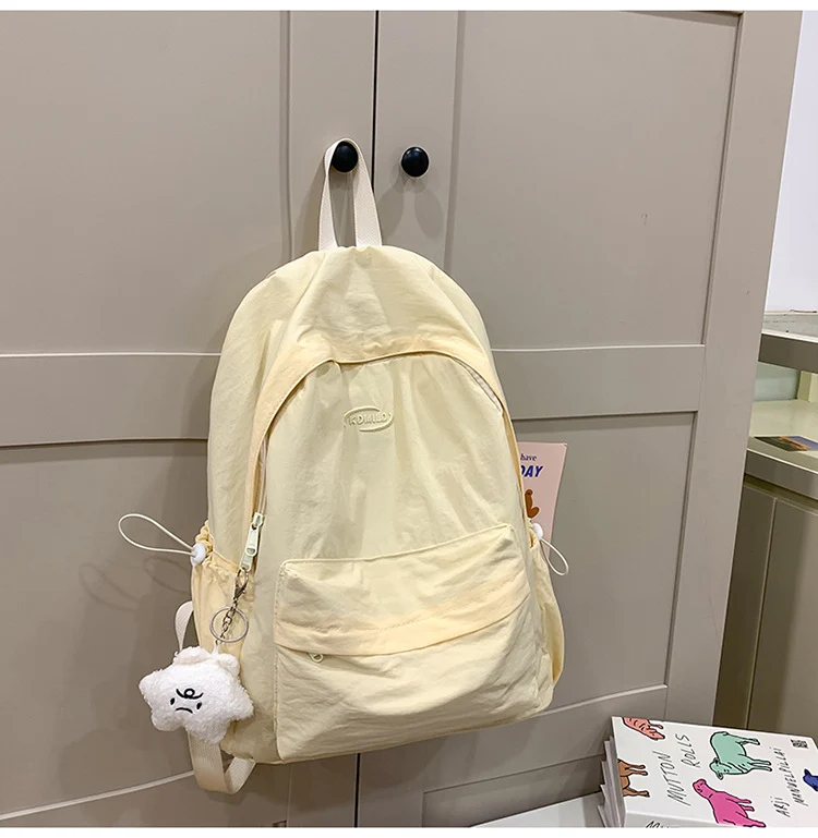 Lässiger Rucksack mit Schlüsselanhänger Karnz