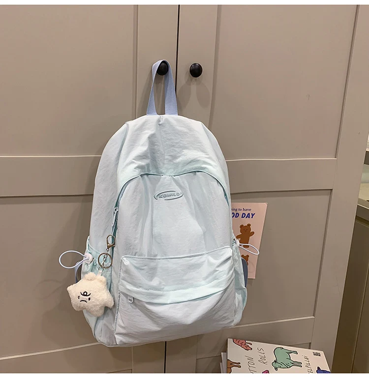 Lässiger Rucksack mit Schlüsselanhänger Karnz