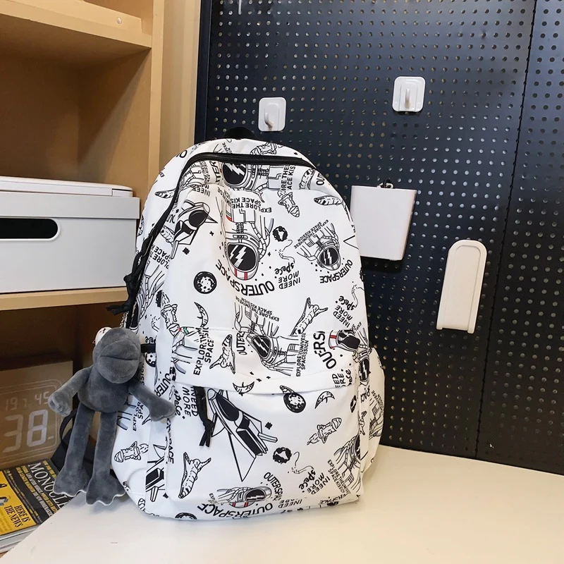 Abenteuer-Themen Grafik Rucksack Karnz