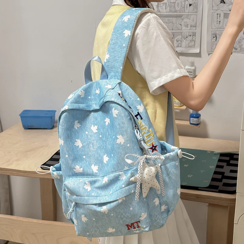 Verspielter Blumenmuster-Rucksack Karnz