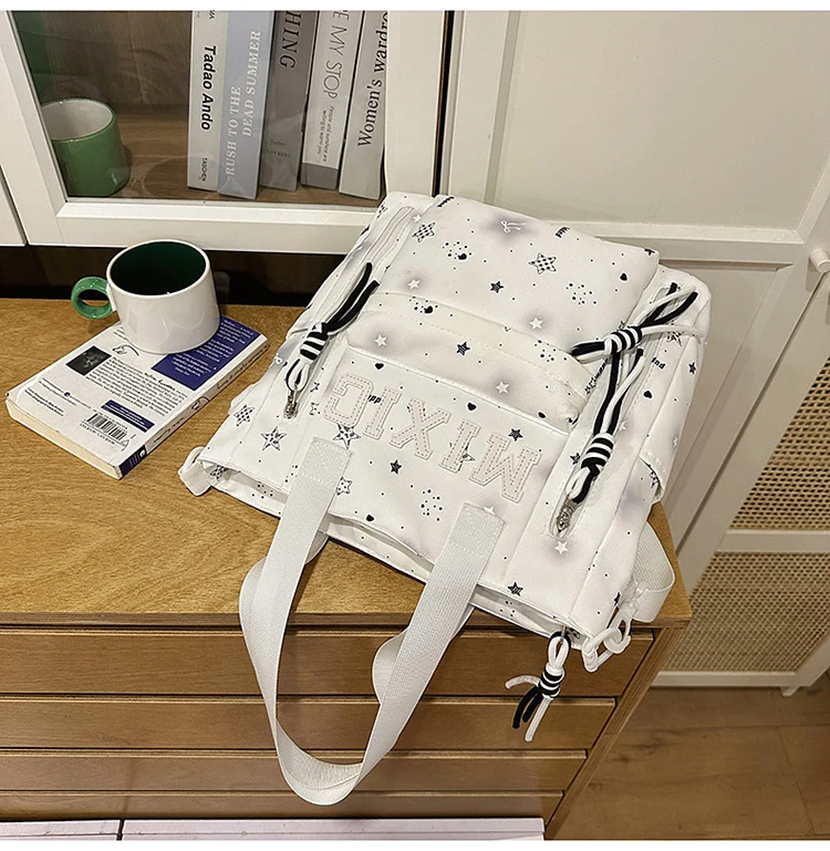 Trendige Illustrierte Grafik Rucksack Karnz