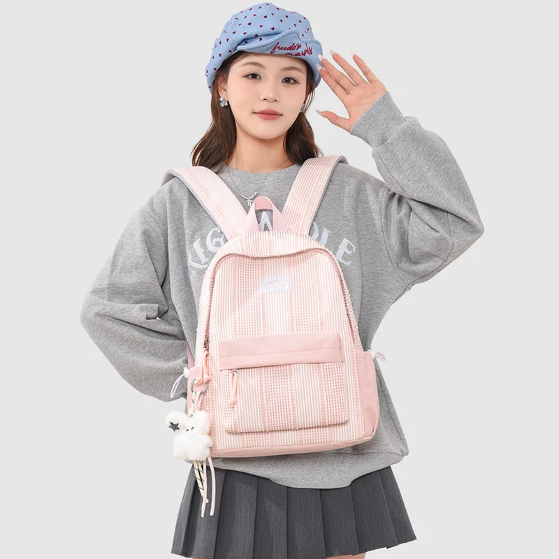 Stylischer gestreifter Design-Rucksack Karnz