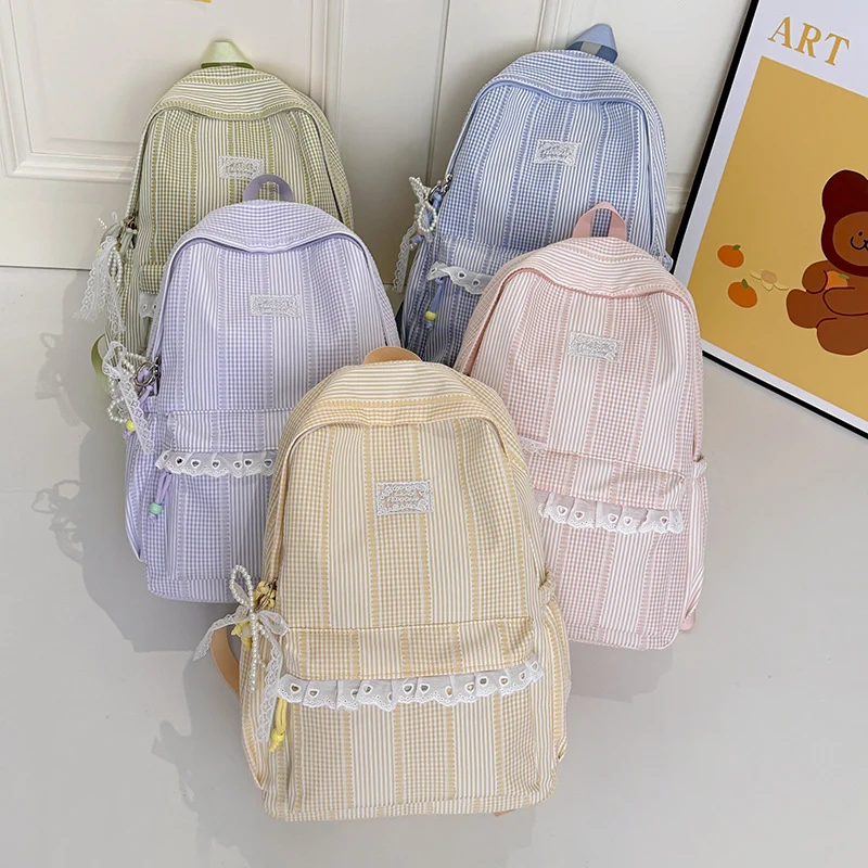 Stylischer gestreifter Design-Rucksack Karnz