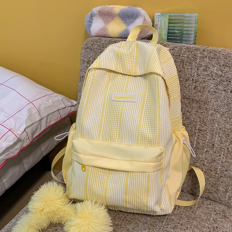 Stylischer gestreifter Design-Rucksack Karnz