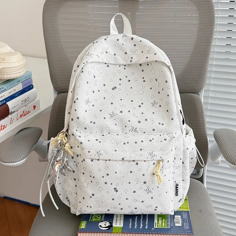 Stylischer Schulrucksack mit Sternenmotiv Karnz