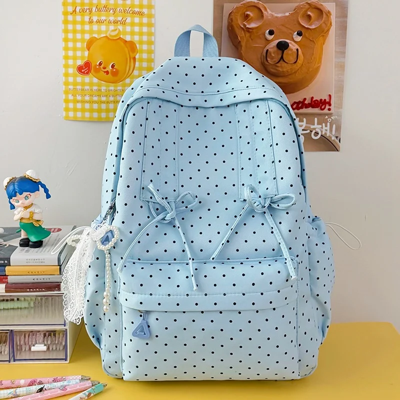 Stylische gepunktete Schultasche Karnz