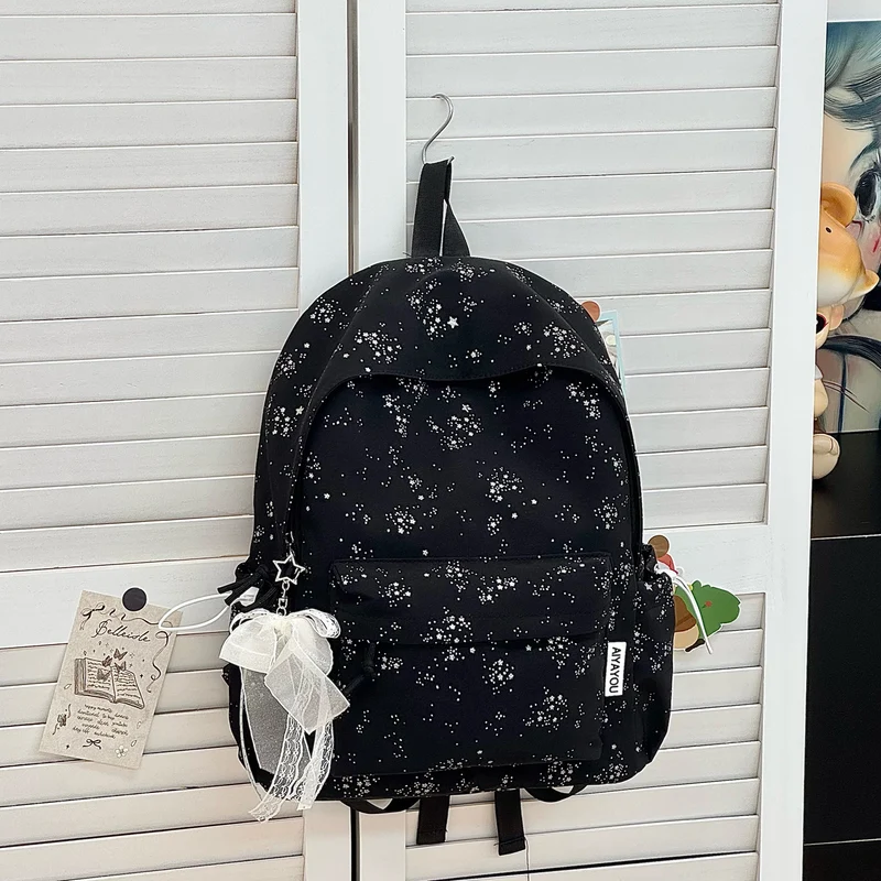 Verspielter Blütenprint Rucksack Karnz