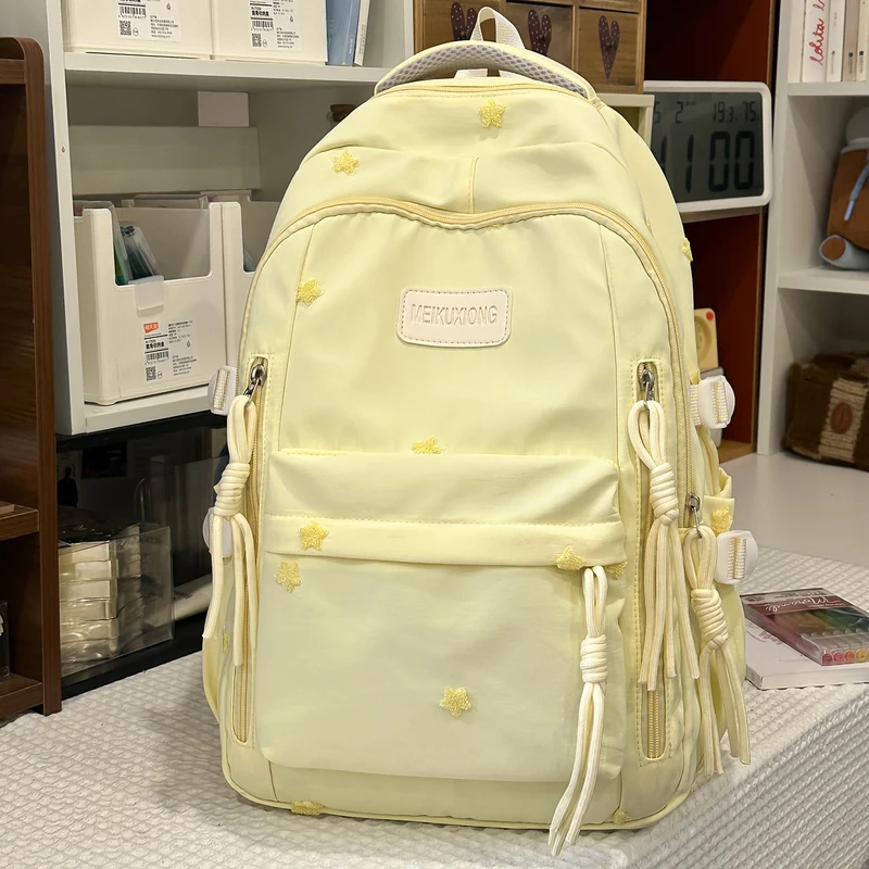 Dekorativer mit Sternen verzierter Rucksack Karnz