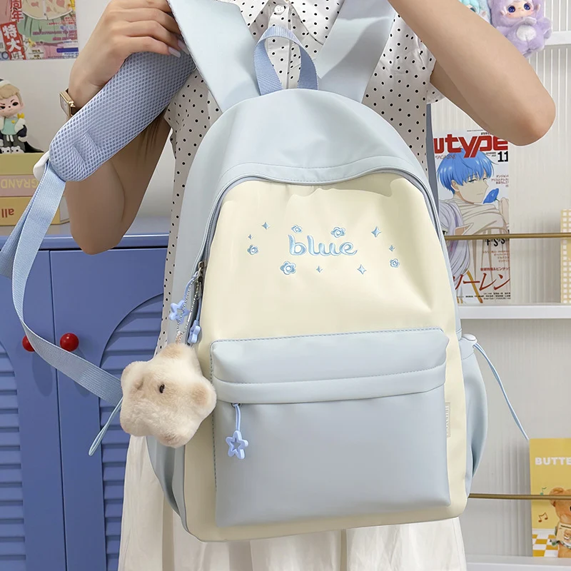 Niedlicher blumenverzierter Rucksack Karnz