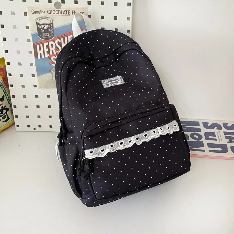Süßer dekorativer gepunkteter Rucksack Karnz