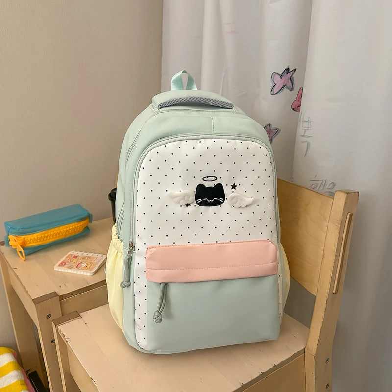 Niedliche Cartoon-Charakter-Rucksack Karnz