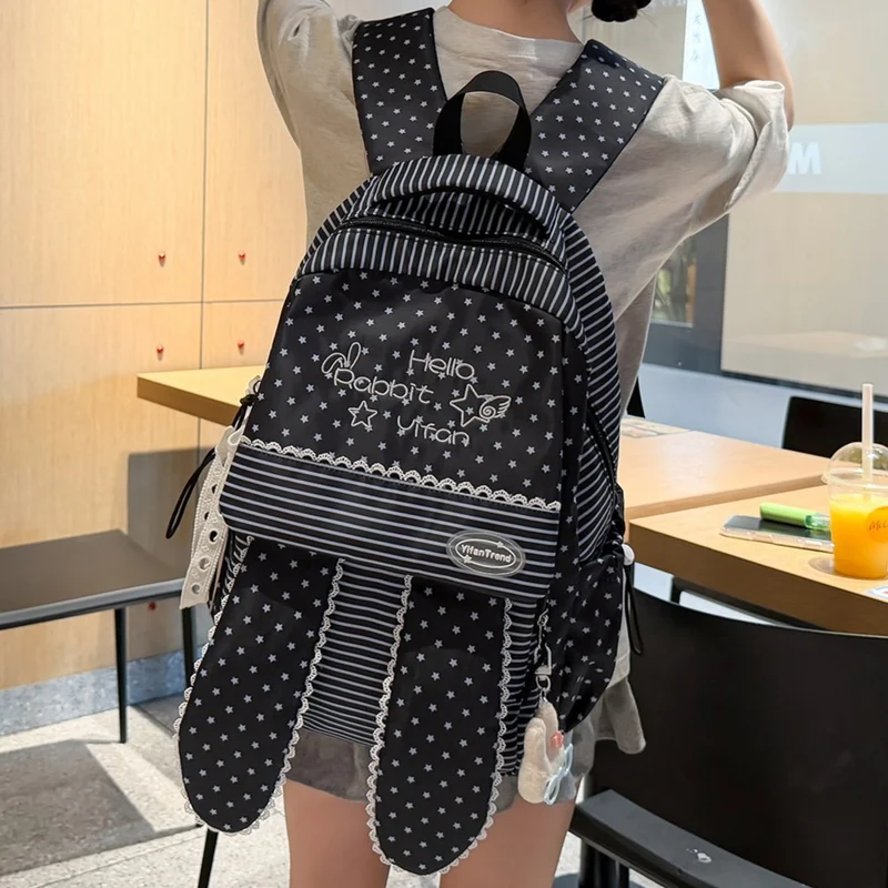 Süßer Rucksack im Hasenohren-Thema Karnz
