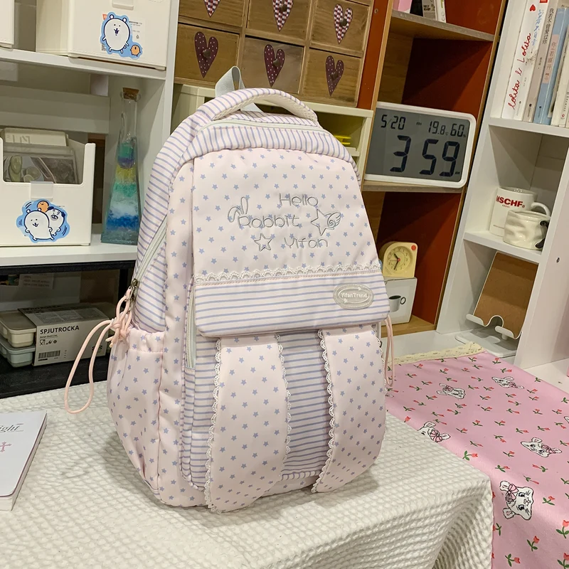Süßer Rucksack im Hasenohren-Thema Karnz