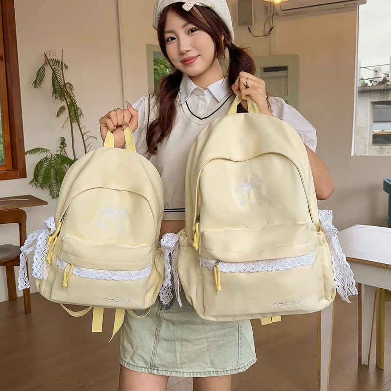 Charmanter mit Schleifen verzierten Rucksack Karnz