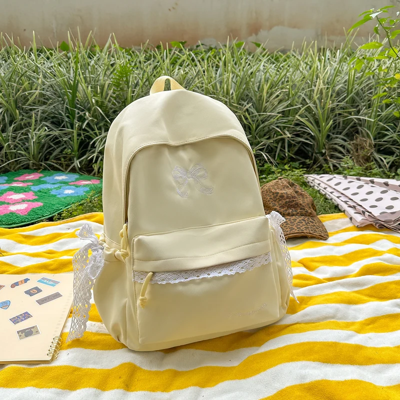 Charmanter mit Schleifen verzierten Rucksack Karnz