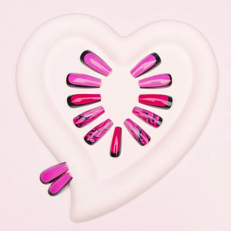 Künstlerische Stiletto-Nagelkunst