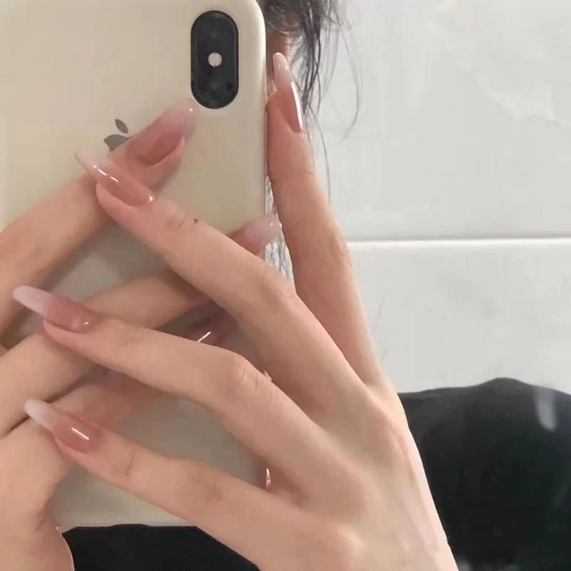 Sophisticated langlebige Gel-Nagelspitzen