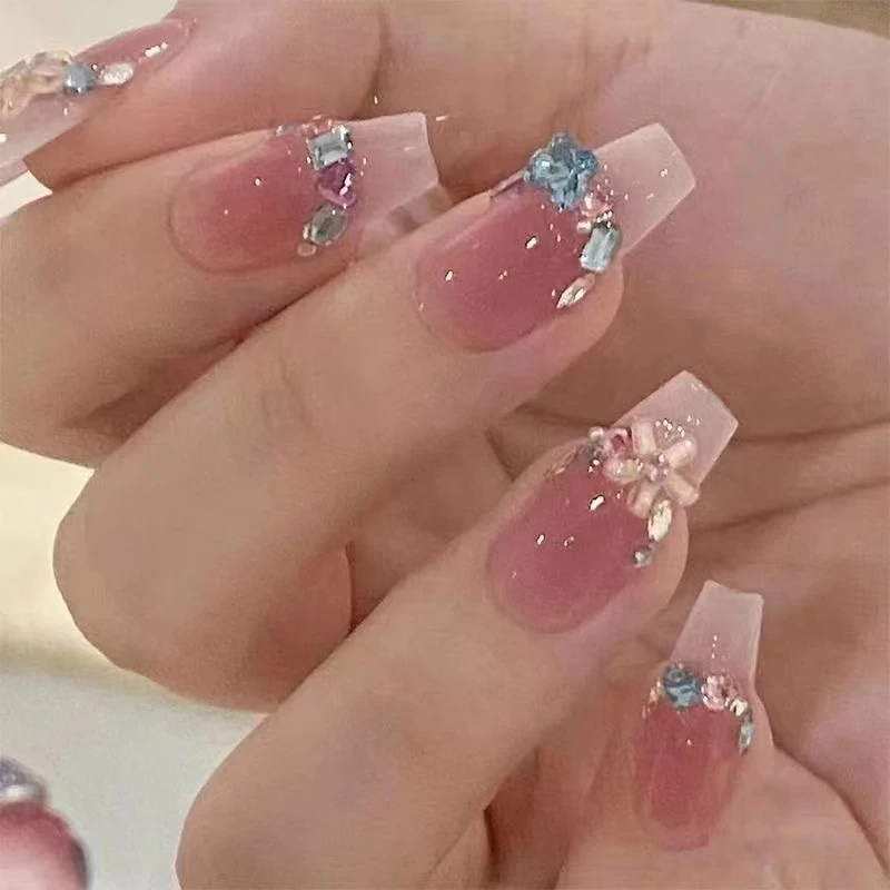 Glitzerndes Press-On Blumennagelset