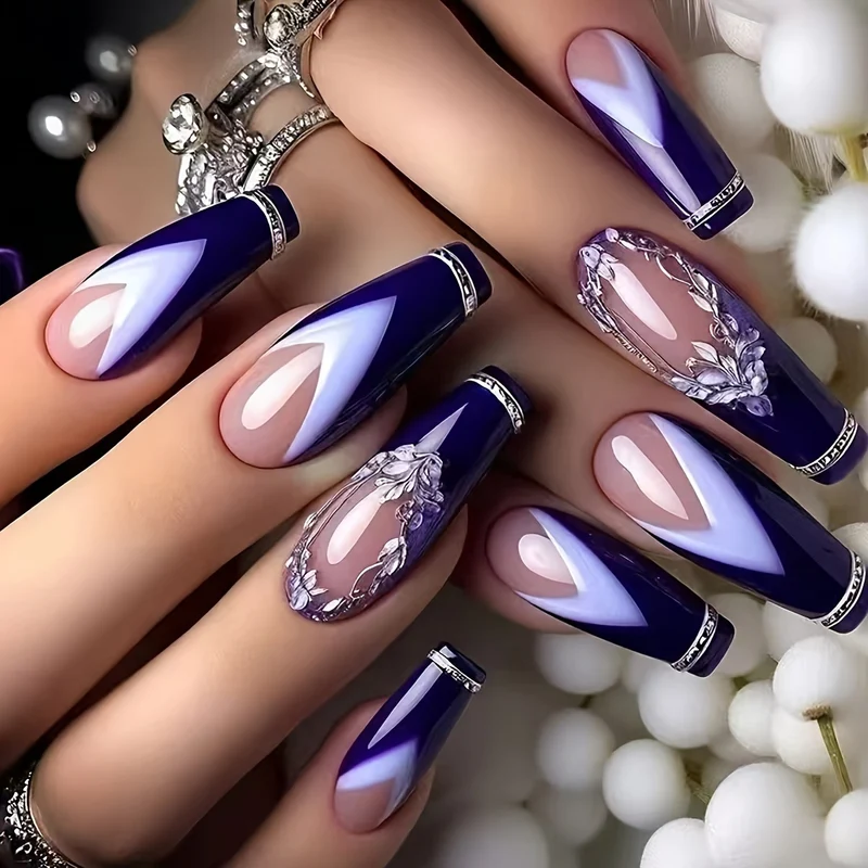 Künstlerisches Floral-Nageldesign