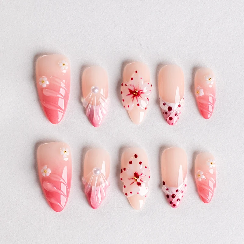 Blumenmuster Press-On Nagelkollektion