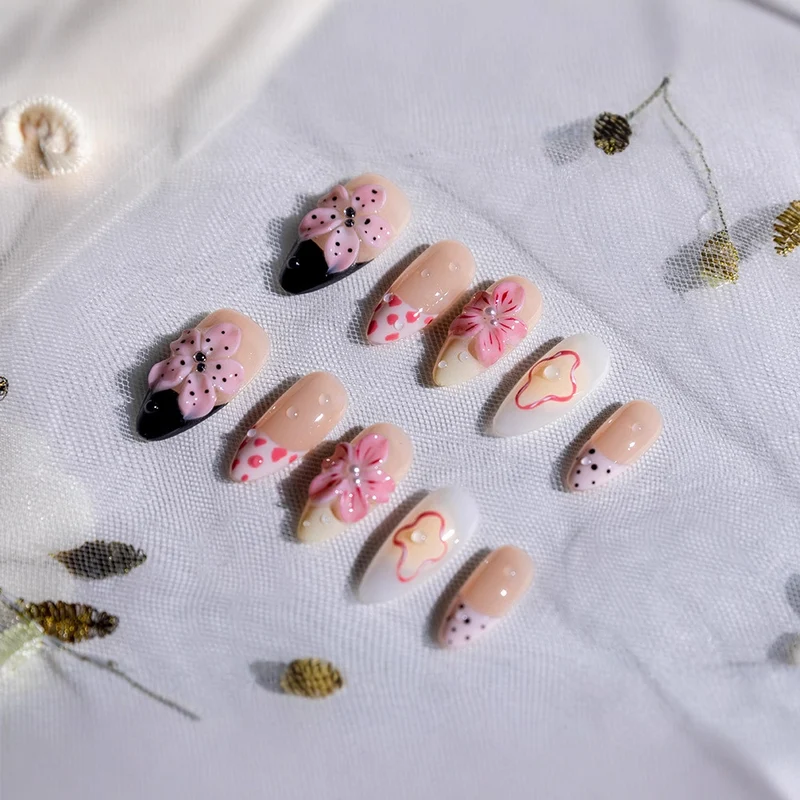 Floral Dekorative Press-On Nagelkit
